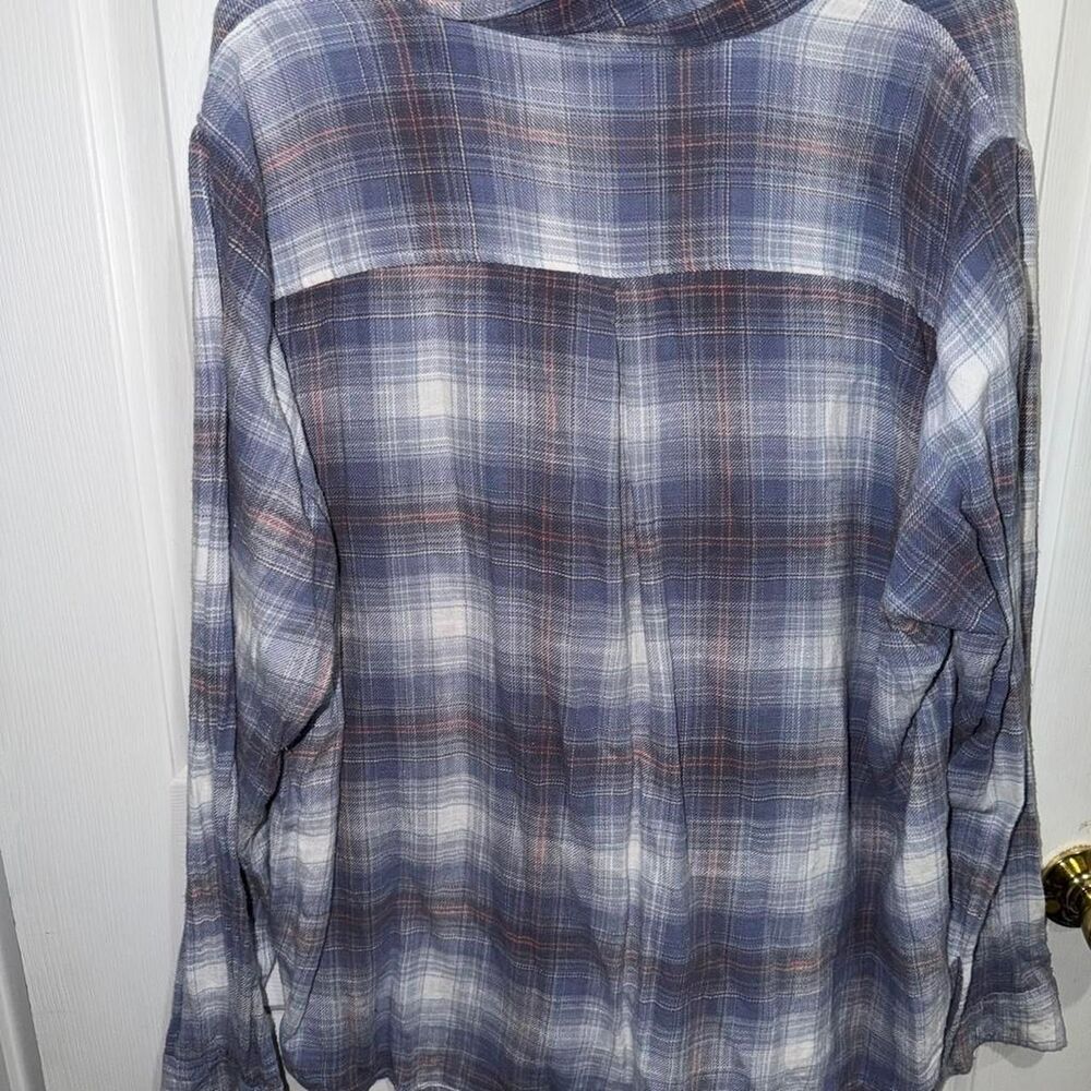 Maurices Women's Blue and Purple Shirt - Picture 4 of 4
